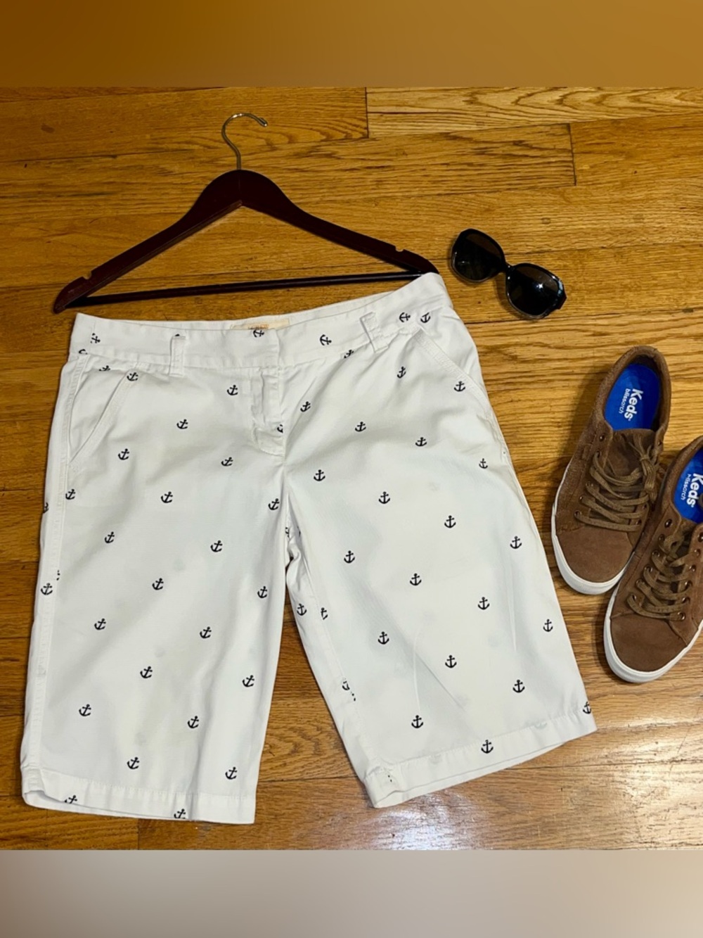 J. Crew Vintage 90s City Fit Embroidered Anchor Chino Shorts White Black Size 8